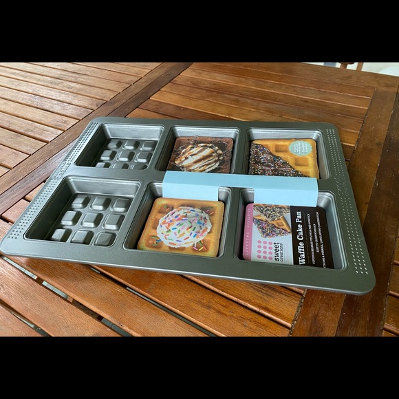 Waffle Cake Pan NWT - Picture 2 of 6